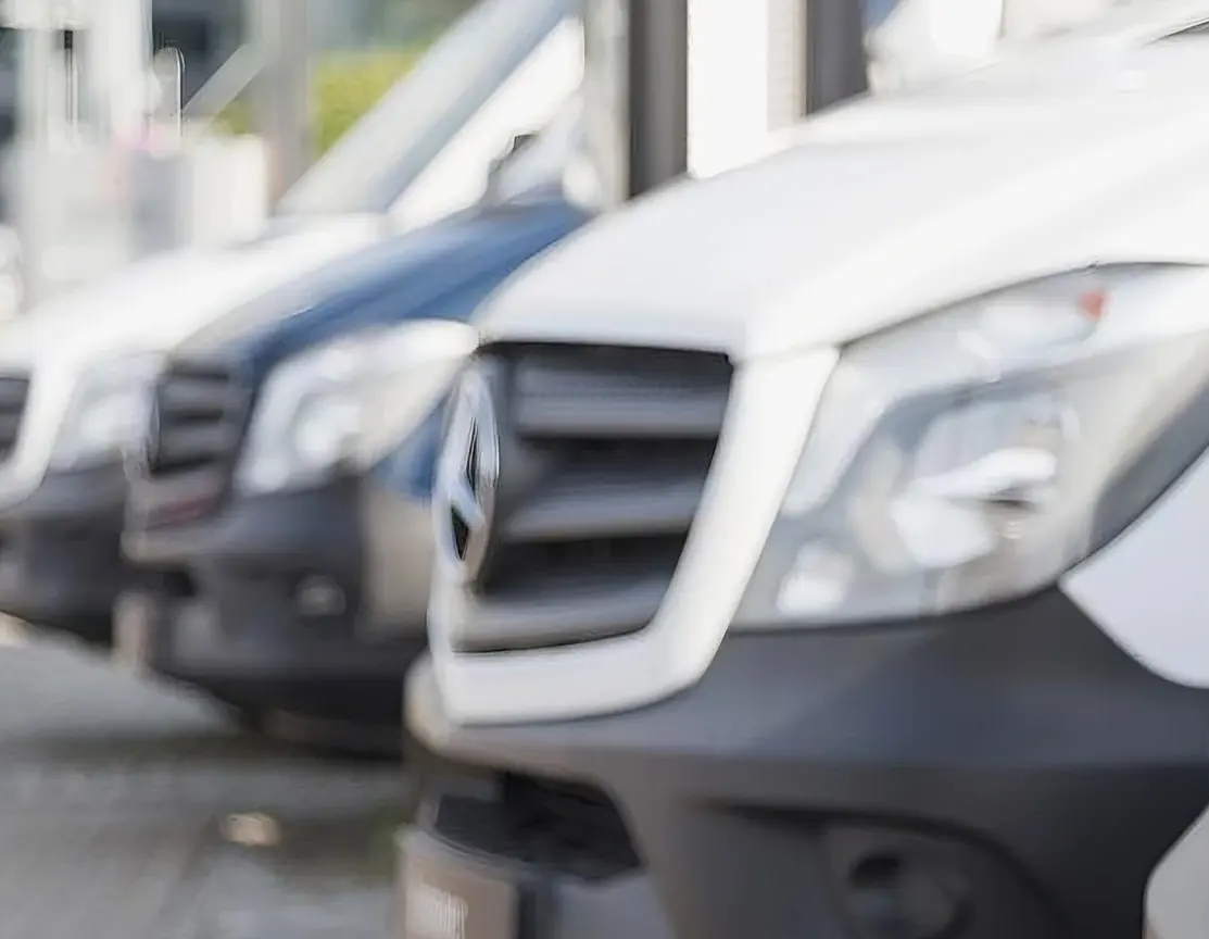 İltur filosundan yakın plan servis araçları